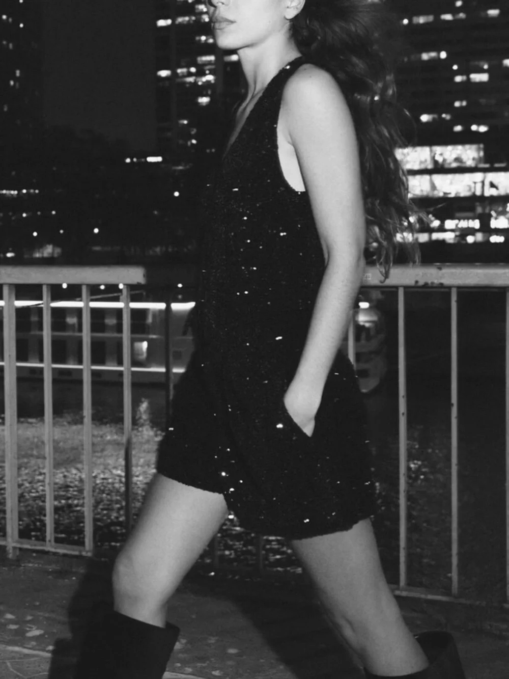 Zara sequin black shorts Xs‎
